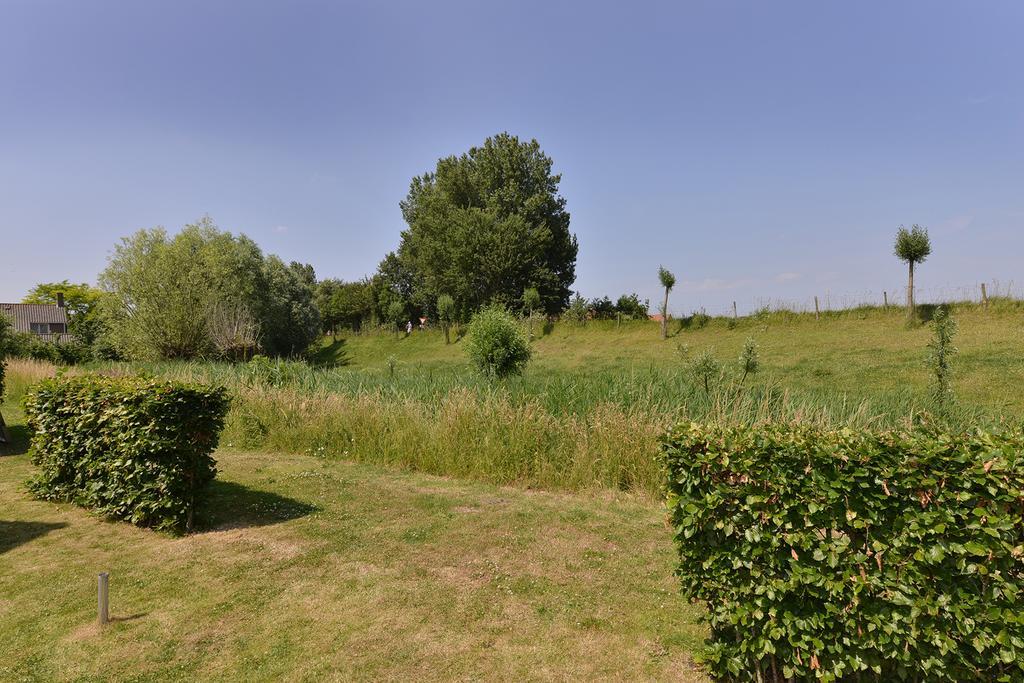 Augustinushof 13 Appartement Vrouwenpolder Buitenkant foto