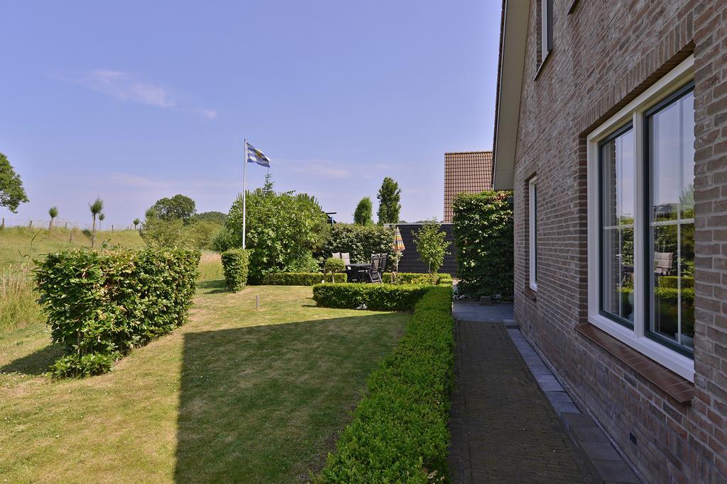 Augustinushof 13 Appartement Vrouwenpolder Buitenkant foto