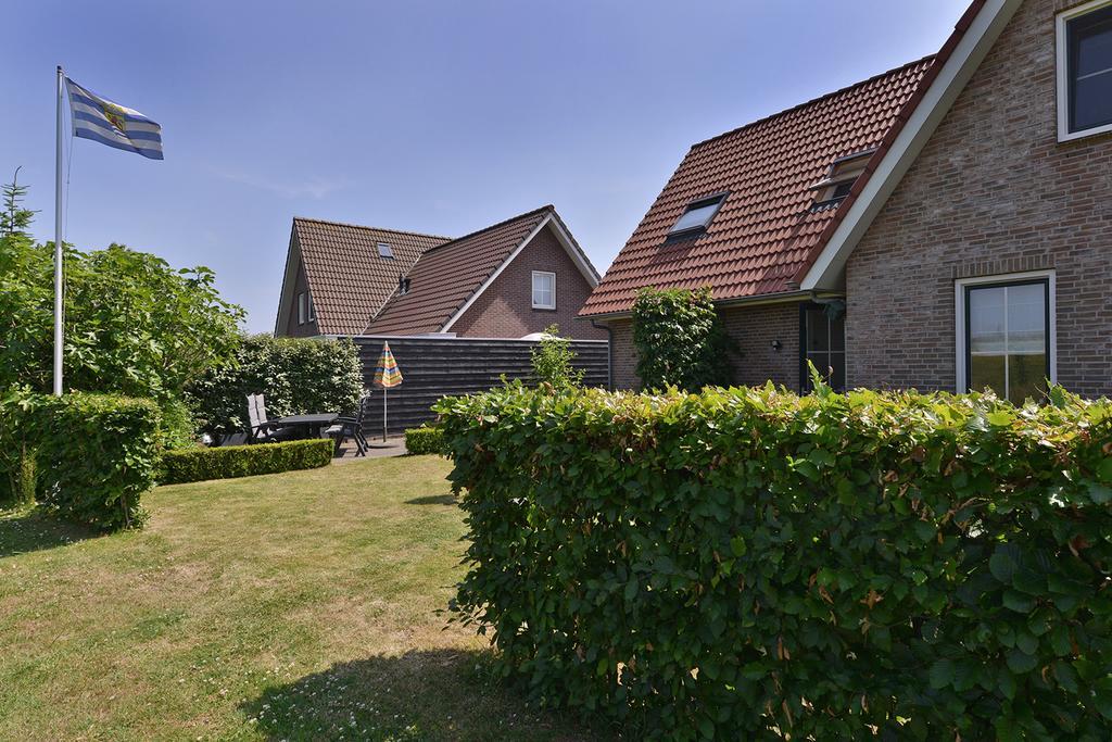 Augustinushof 13 Appartement Vrouwenpolder Buitenkant foto