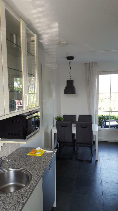 Augustinushof 13 Appartement Vrouwenpolder Buitenkant foto