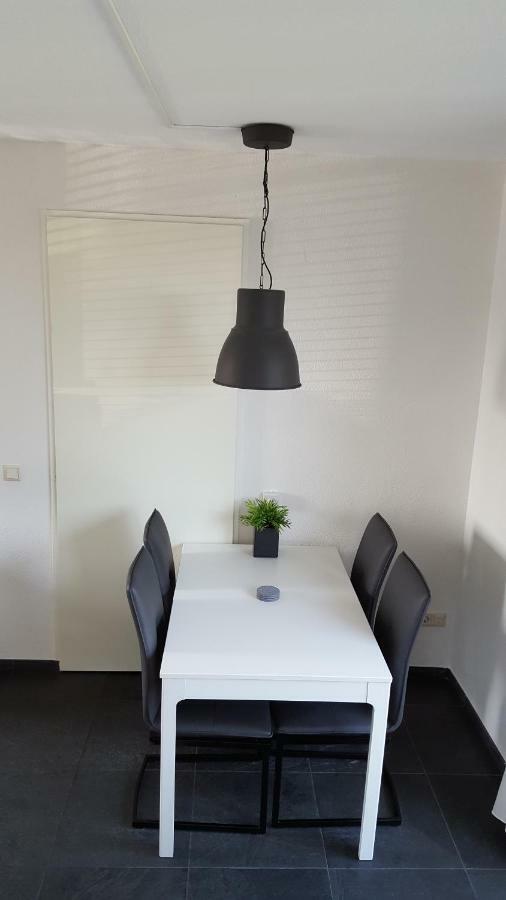 Augustinushof 13 Appartement Vrouwenpolder Buitenkant foto
